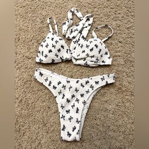 Hollister Butterfly Bikini Medium Top Small Bottoms